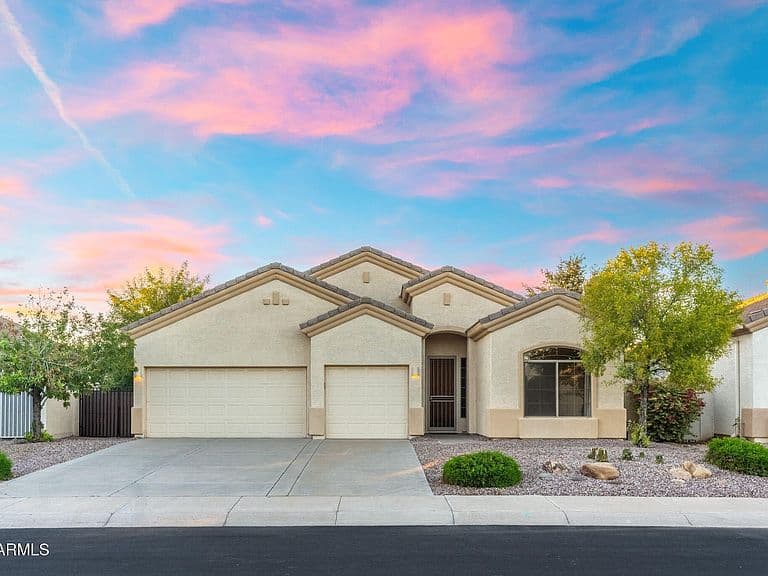 13564 W ALVARADO Drive photo 1