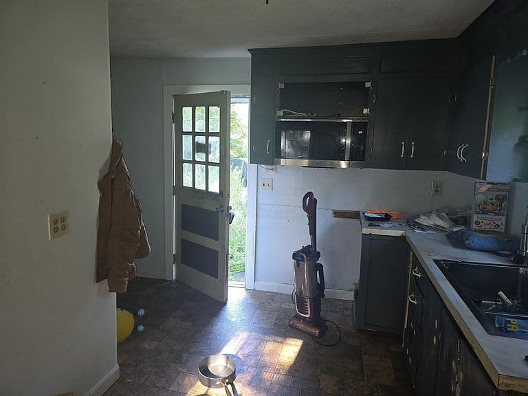 18 Granite Avenue photo 4