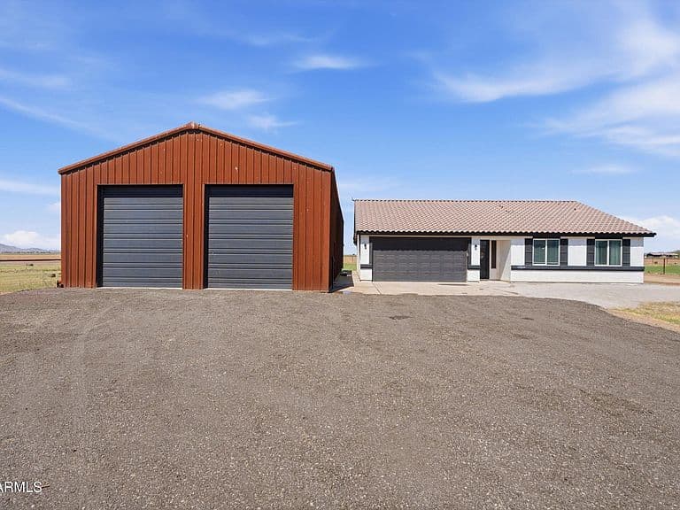 6322 S 196TH Drive photo 1