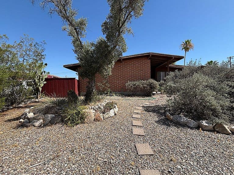 3312 W Calle Fresa photo 2