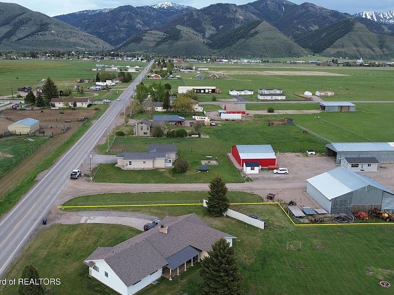 10996 Highway 238 photo 5