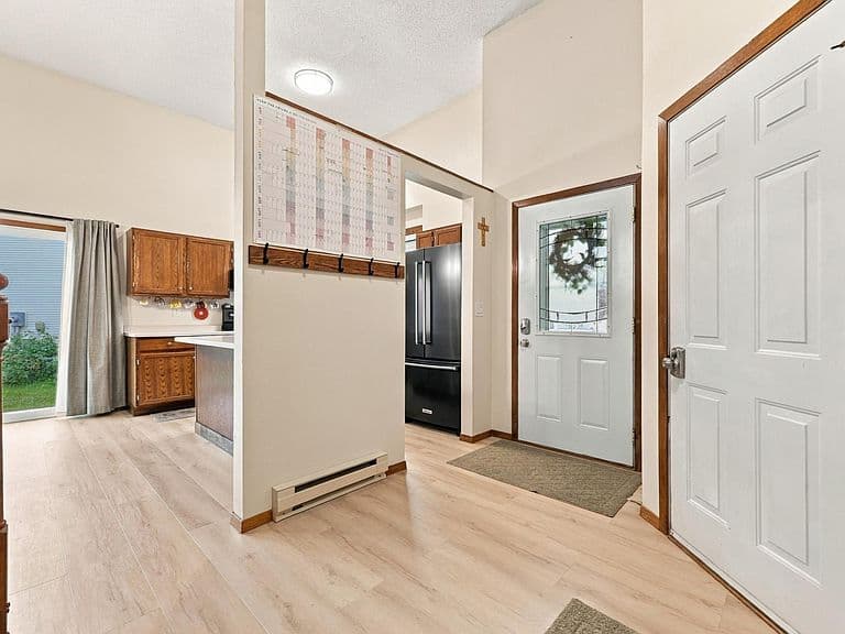 3748 Village Green Cir photo 4