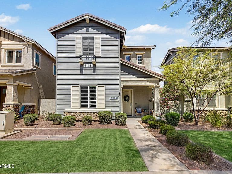 21058 W SUNRISE Lane photo 1