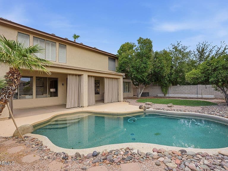 840 N BULLMOOSE Drive photo 1