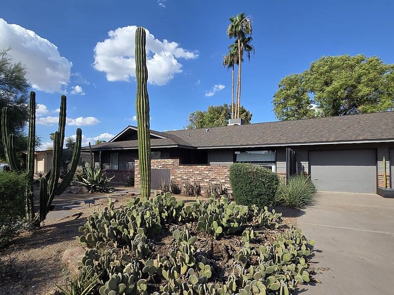 5846 E Cochise Rd photo 1