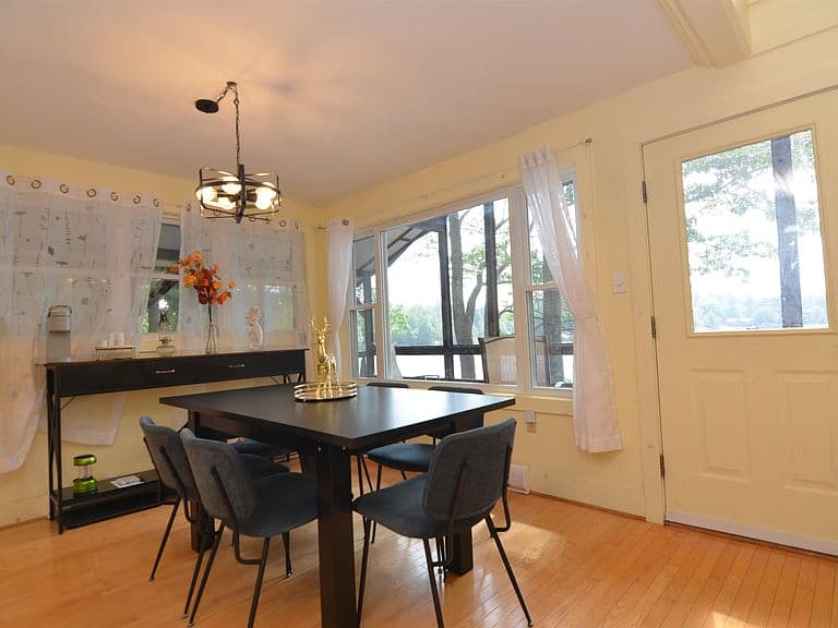 19 Hummingbird Lane photo 5