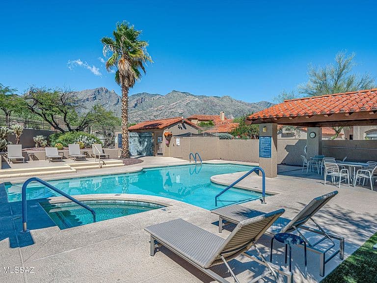 5839 N Misty Ridge Dr photo 4