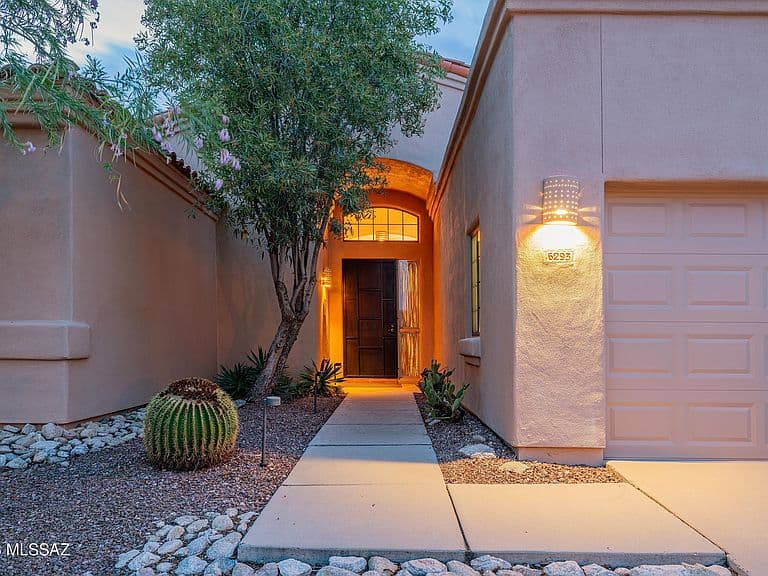 6293 N Calle Del Halcon photo 3