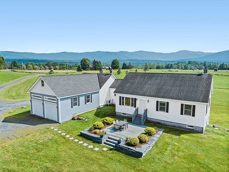 162 Small Pond Road photo 5