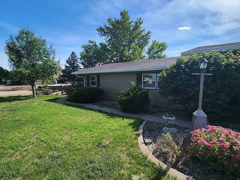 203 W Highway 16 photo 1
