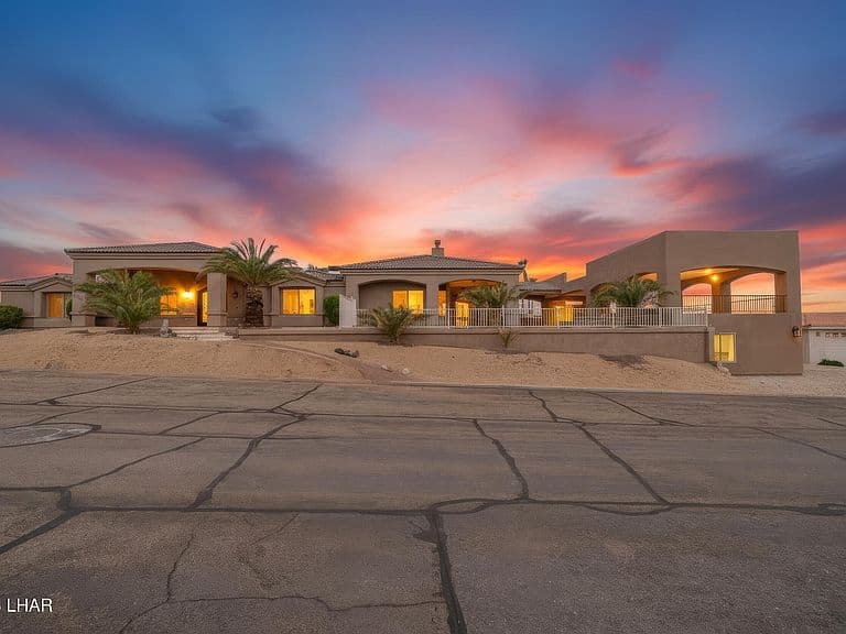 2030 Cabana Dr photo 1