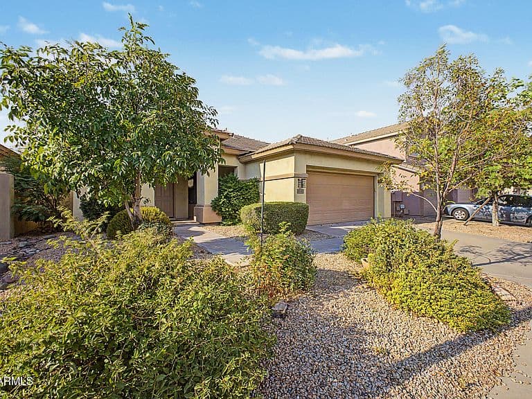 616 E KRISTA Way photo 4