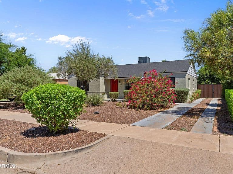 322 W CORONADO Road photo 1