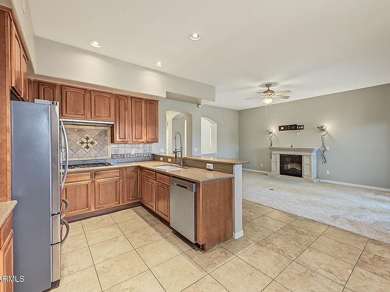 8107 N 13TH Way photo 5