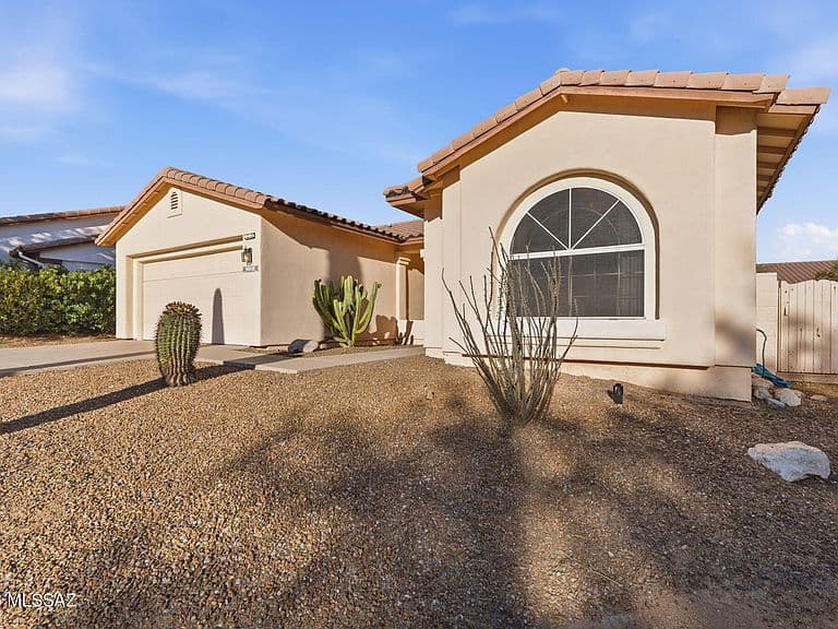 9910 N Crystal Spring Pl photo 5