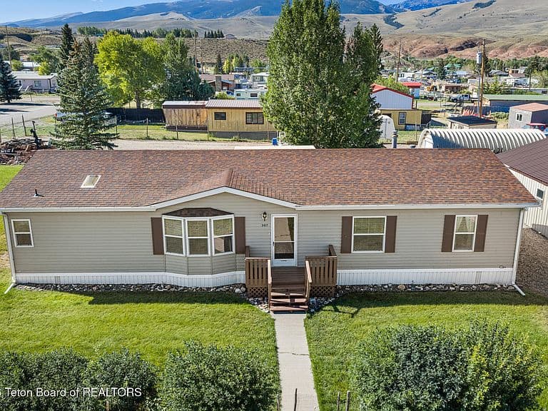307 Hays Ln photo 1