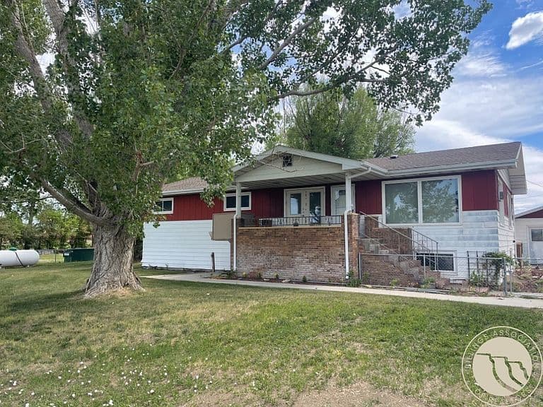 2381 S 16th Rd photo 1