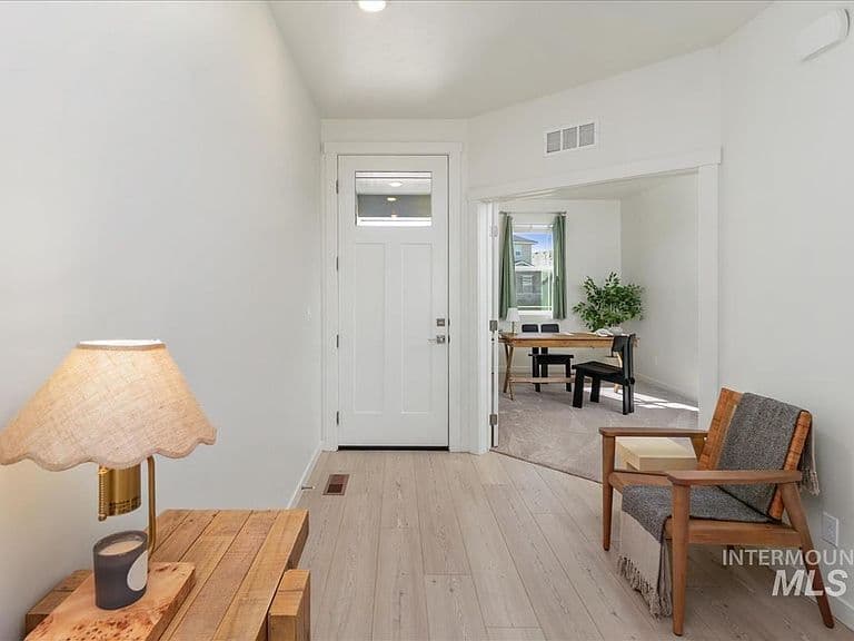 4320 S Graycliff Way photo 2