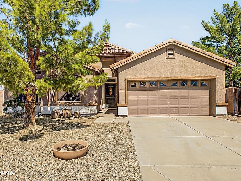 10842 W CARLOTA Lane photo 2