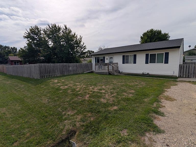 510 5th St photo 3