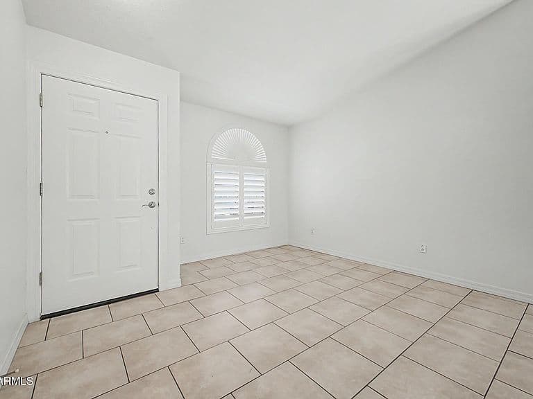 1848 E SARATOGA Street photo 4
