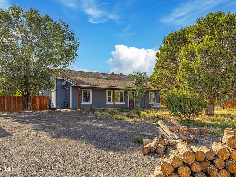 5650 FOSTER Road photo 2
