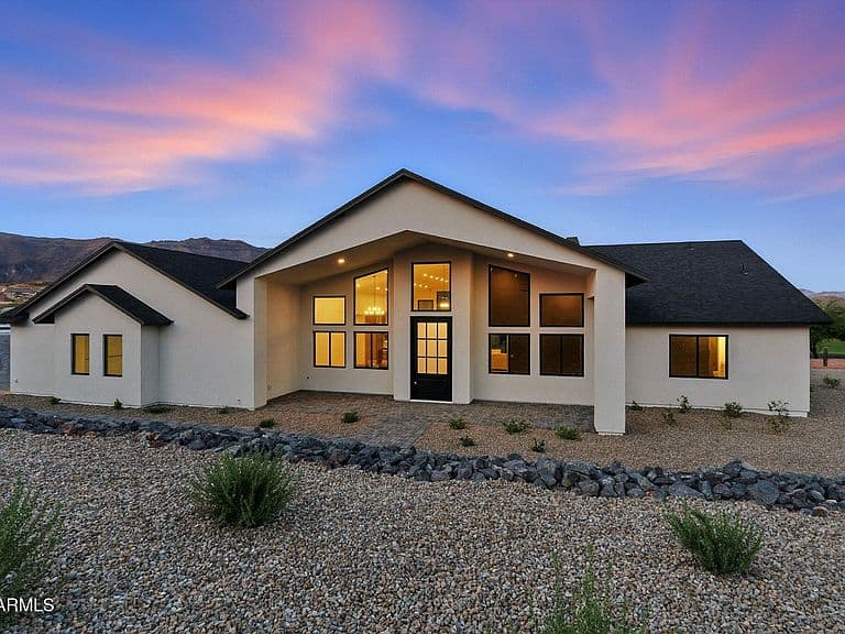 4009 S Veronica Lane photo 1