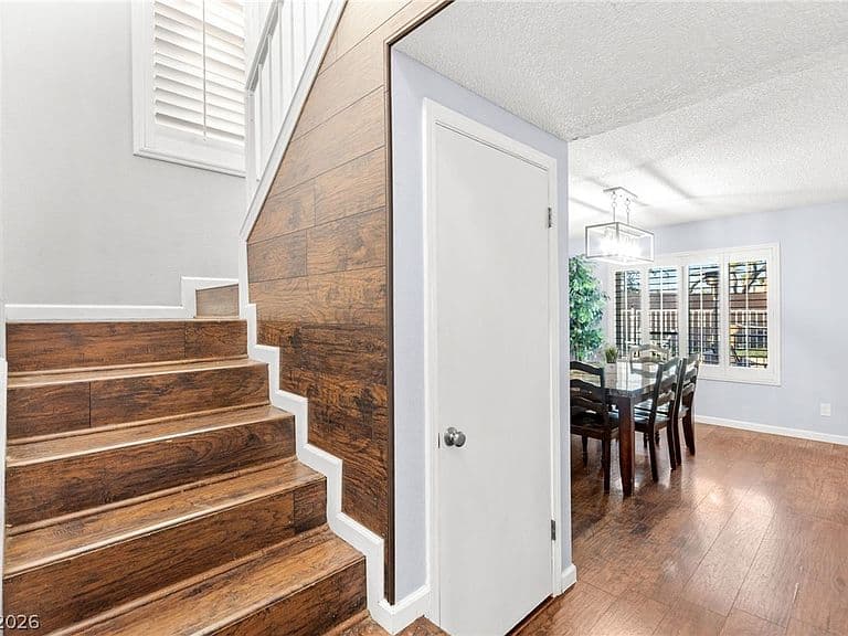 7600 Sea Cliff Way photo 3