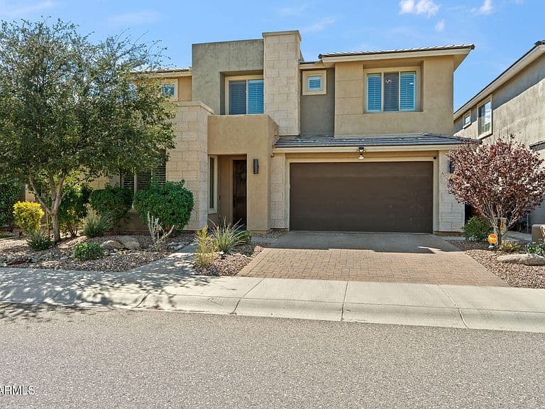 3415 E SANDS Drive photo 1