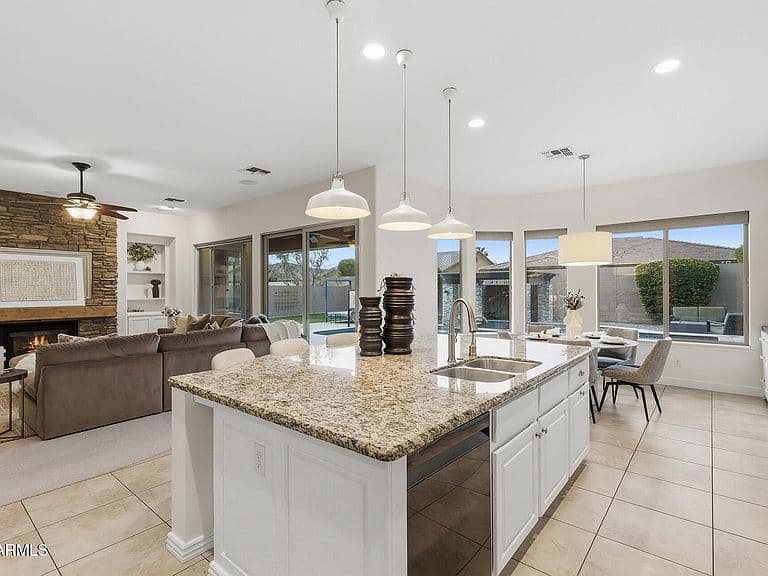 3986 E BEECHNUT Place photo 3