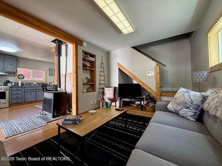 42 N Franklin Ave photo 2