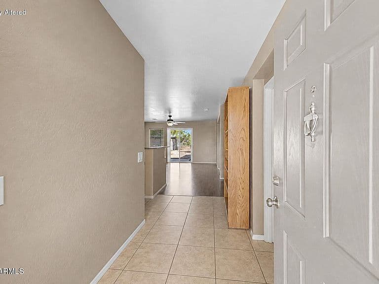 3530 W SAINT CHARLES Avenue photo 5