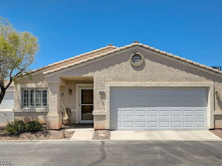 4945 Mascaro Dr photo 1