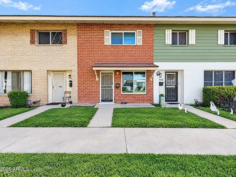 1550 W CAMPBELL Avenue photo 1