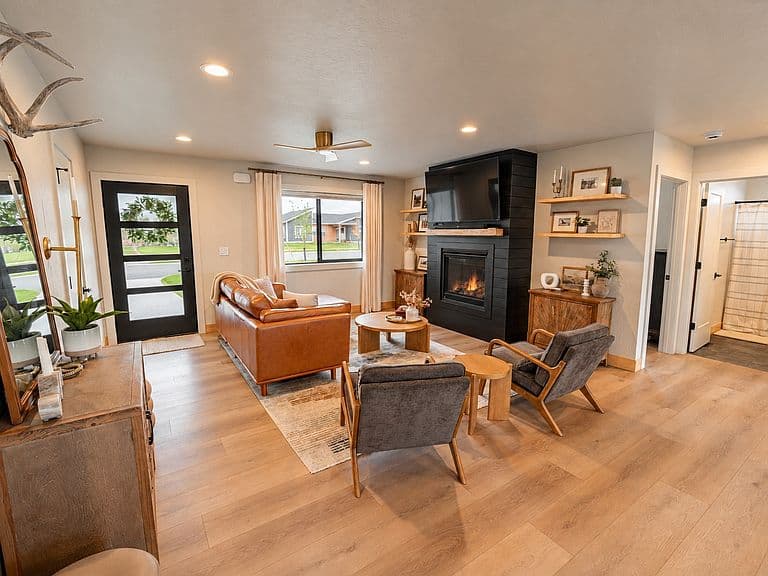 1344 Morning Eagle Dr photo 3