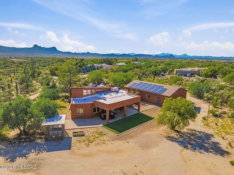 10280 N Quail Ln photo 1