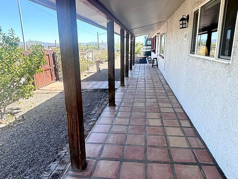 1431 W NORTH Street photo 3