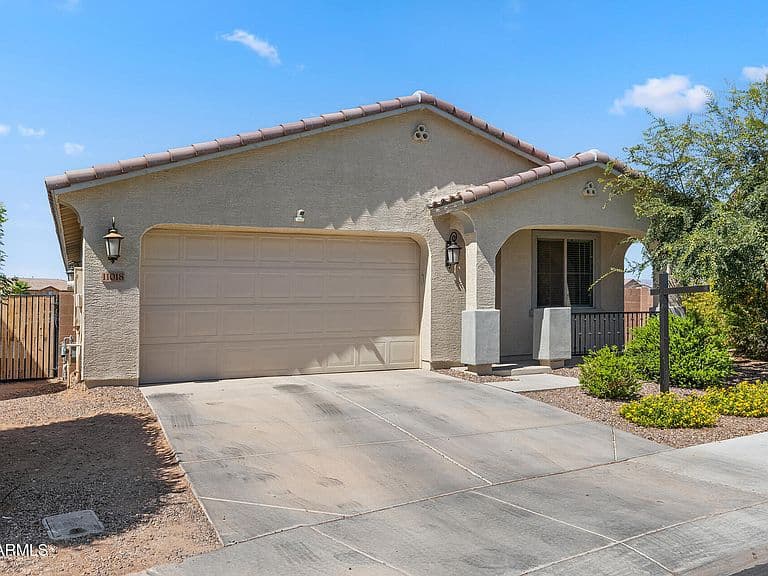 11018 E TESLA Avenue photo 3