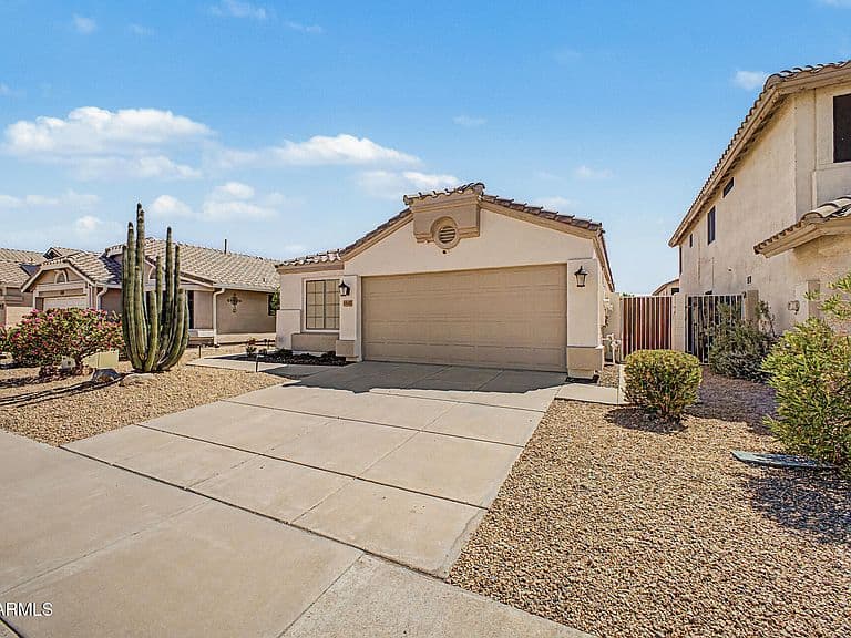 3807 W RUNION Drive photo 3