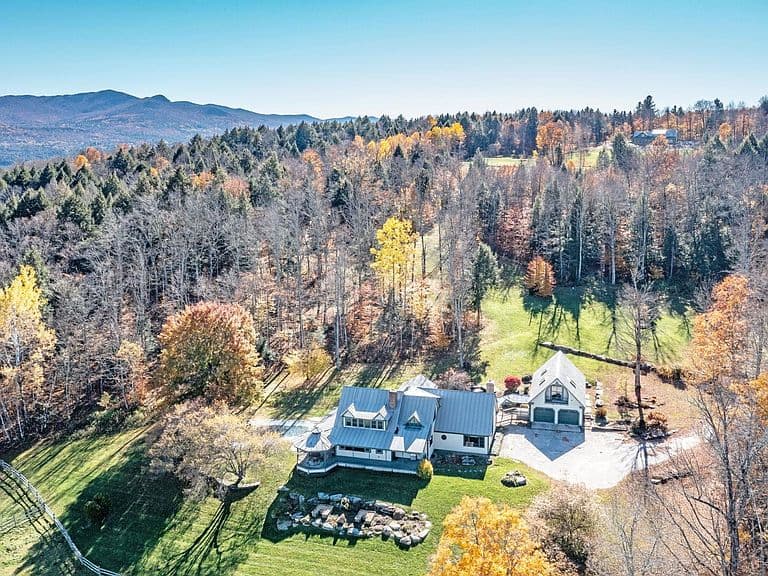 223 Carey Road photo 4