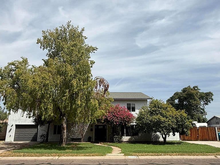 2340 W SOLANO Drive photo 1
