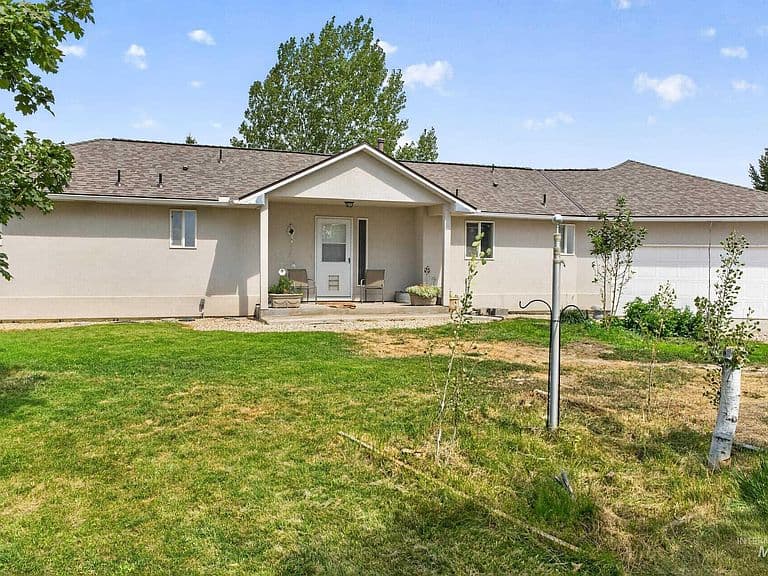 334 E Danskin Dr photo 3