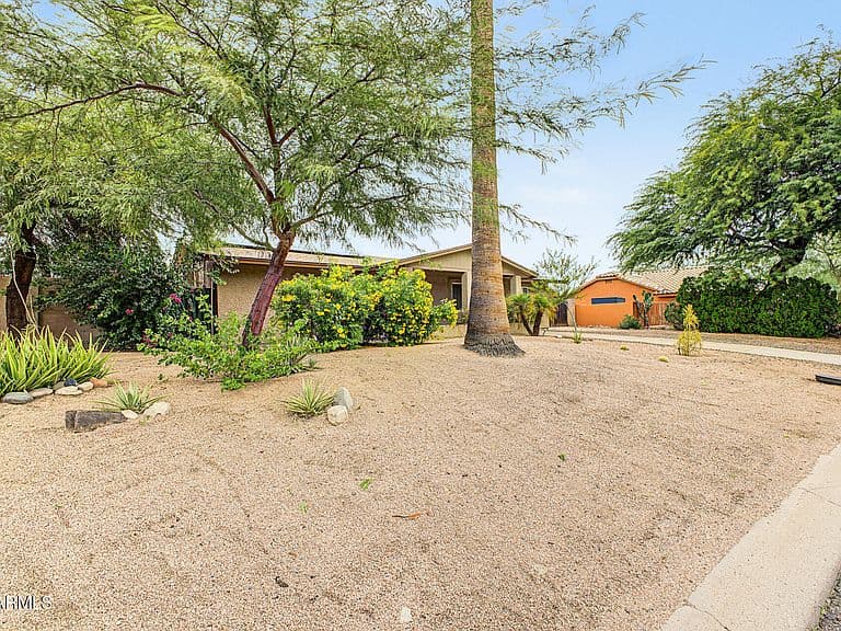 17224 E GRANDE Boulevard photo 2