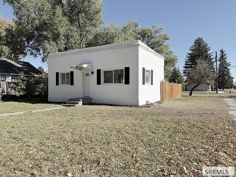 820 N Shilling Ave photo 1