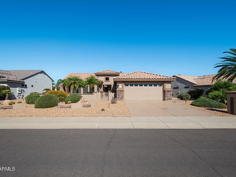 15710 W LINKSVIEW Drive photo 1
