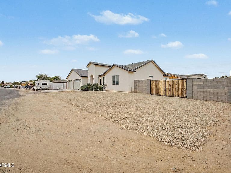 5594 E SANTA RITA Drive photo 3