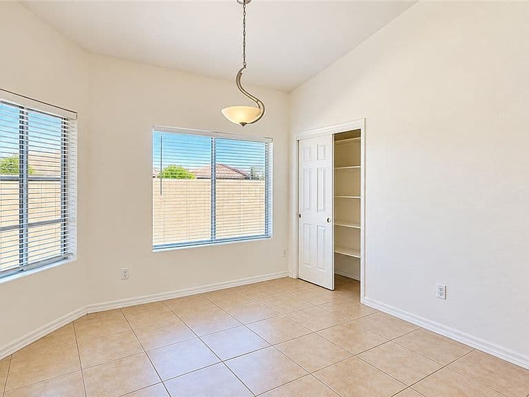 5518 S Praise Avenue photo 5
