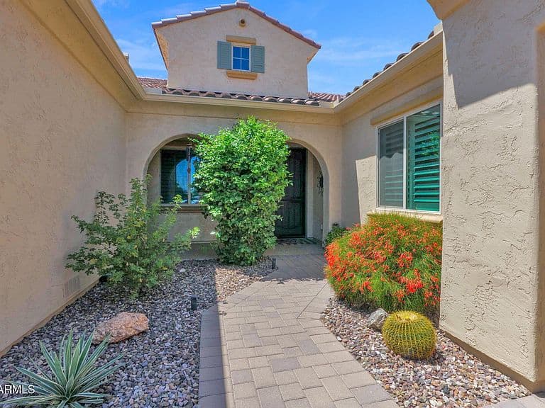 5951 W CACTUS WREN Way photo 2