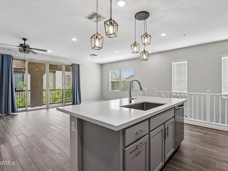 155 N LAKEVIEW Boulevard #258 photo 4
