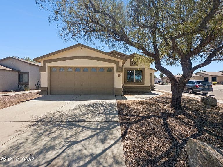 1387 W Calle Rio Lobo photo 1